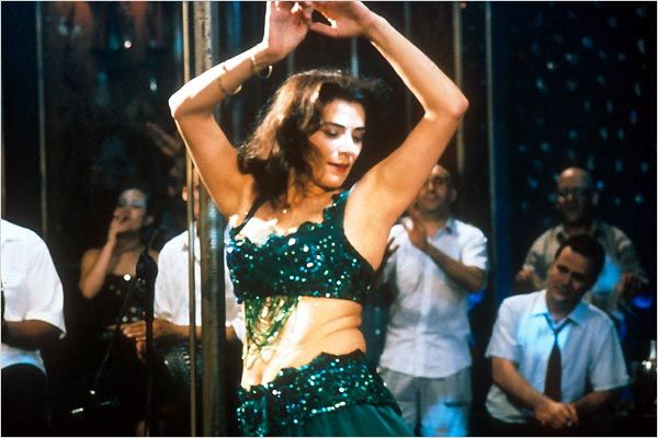 شاهد فيلم الستار الأحمر / Regarder Film Satin Rouge شاهد فيلم الستار الأحمر / Regarder Film Satin Rouge