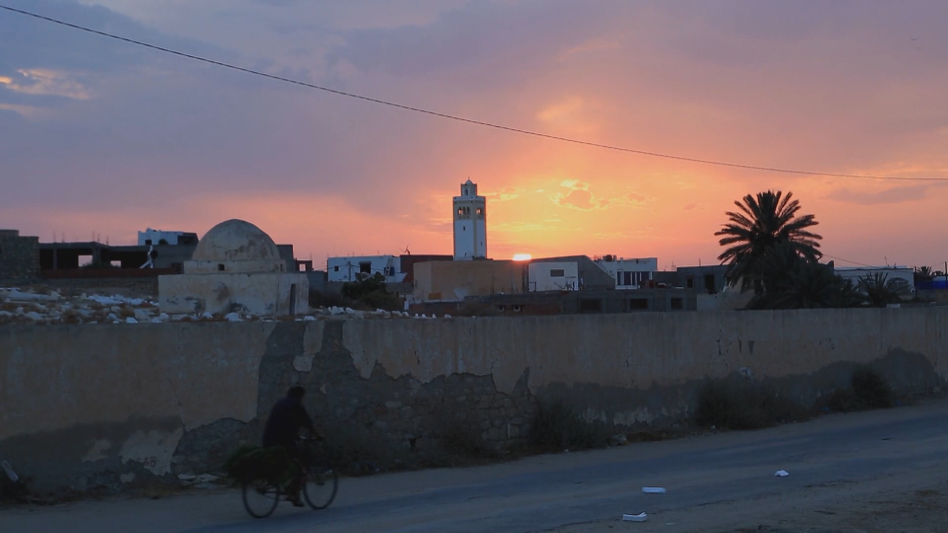 شاهد فيلم صوت دينار / Regarder Film Sout Dinar شاهد فيلم صوت دينار / Regarder Film Sout Dinar