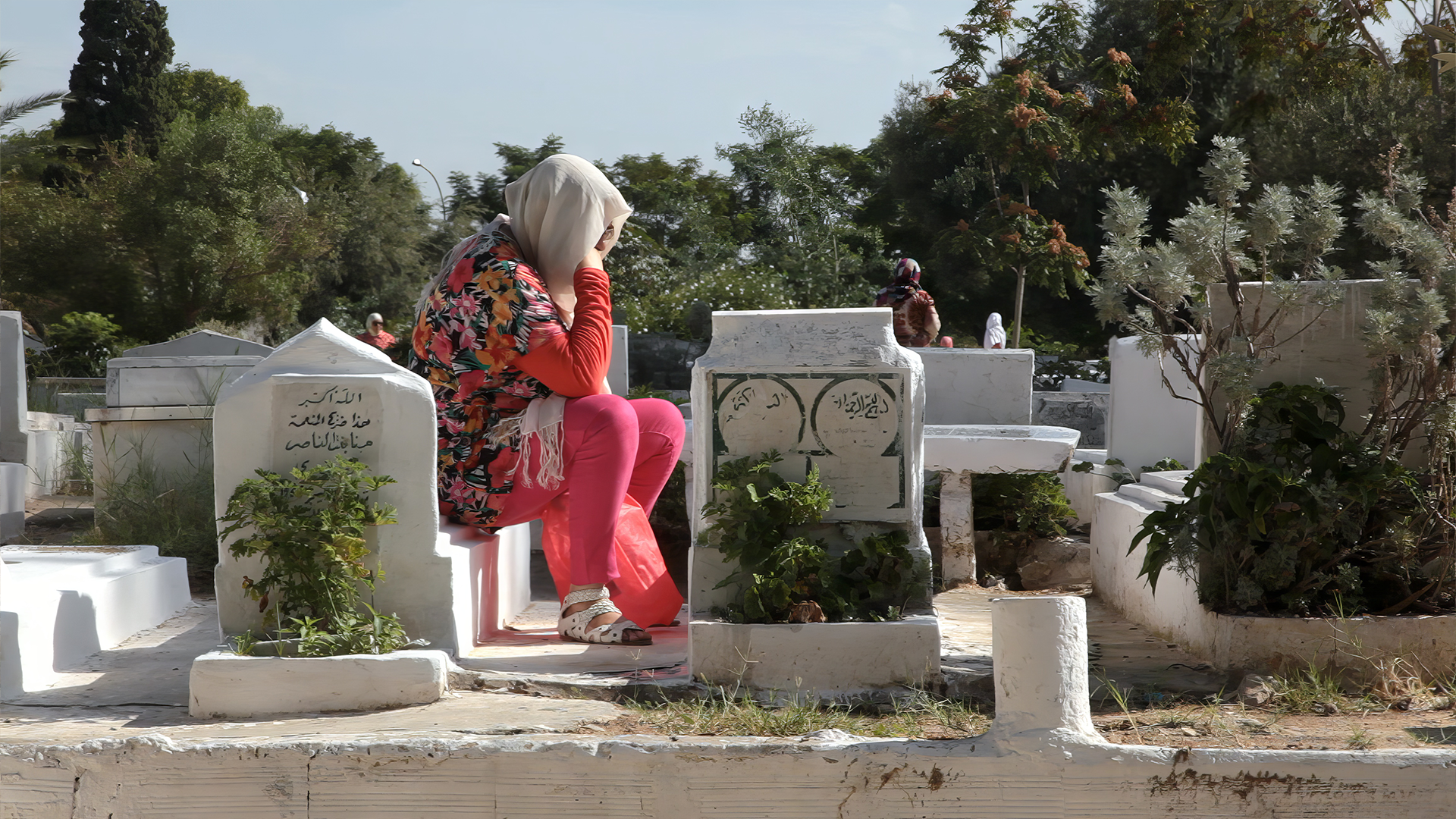 شاهد فيلم جلاز تونس - ما يقوله الموتى للأحياء / Regarder Film Le Jellaz de Tunis - Ce que les morts disent aux vivants