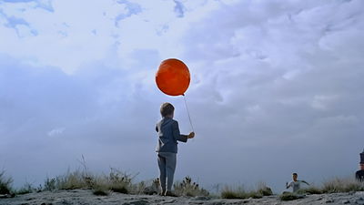 Galerie 1 - Un ballon rouge